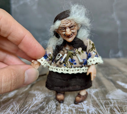 Подвижная кукла Баба Яга: уникальная фигурка ведьмы из полимерной глины. photo 3