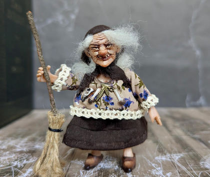 Подвижная кукла Баба Яга: уникальная фигурка ведьмы из полимерной глины. photo 4