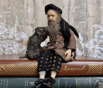 Small authors doll Man with the dog