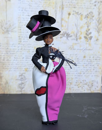 Full-scale view of a handmade gothic miniature — Small art doll Model (4/9)