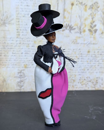 Full-scale view of a handmade gothic miniature — Small art doll Model (8/9)
