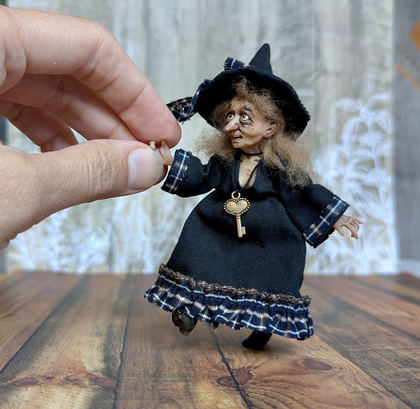 Small art Witch