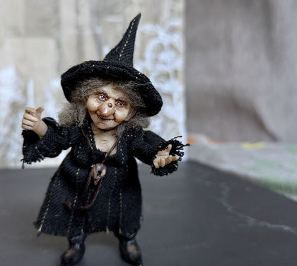 Small doll Witch 